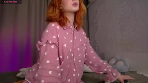 Snapshot of evaa_moonn_ chatting on 12, 9, 2025 Eva online show from 12, 9, 2025