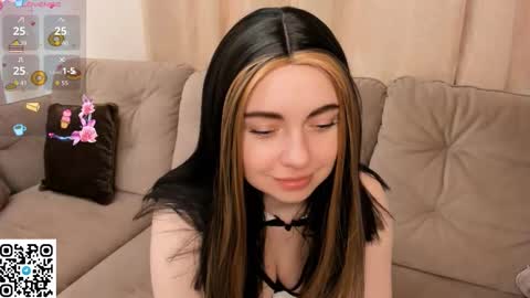 Snapshot of evablimey chatting on 26, 10, 2025 Eva online show from 26, 10, 2025