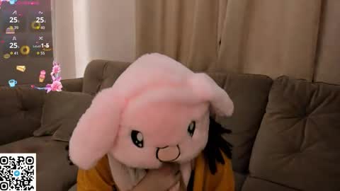 Snapshot of evablimey chatting on 27, 10, 2025 Eva online show from 27, 10, 2025