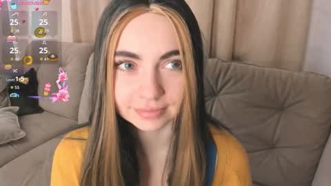 Snapshot of evablimey chatting on 18, 11, 2025 Eva online show from 18, 11, 2025