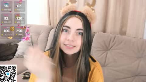 Snapshot of evablimey chatting on 23, 11, 2025 Eva online show from 23, 11, 2025