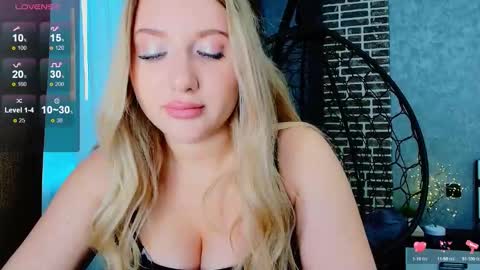 Eva  online show from 23, 9, 2025