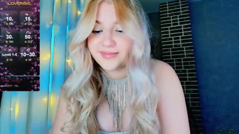 Eva  online show from 4, 12, 2025