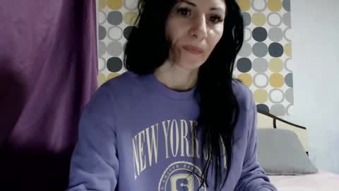 Snapshot of evacrisxxx chatting on 26, 1, 2025 hornycrissyyourlove online show from 26, 1, 2025