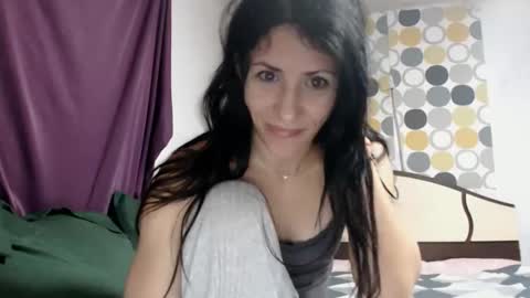 Snapshot of evacrisxxx chatting on 3, 11, 2025 hornycrissyyourlove online show from 3, 11, 2025