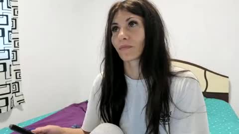 Snapshot of evacrisxxx chatting on 12, 7, 2026 hornycrissyyourlove online show from 12, 7, 2026