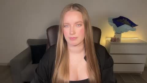 Snapshot of evajuly chatting on 25, 6, 2026 Eva online show from 25, 6, 2026