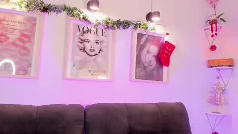 Evan voss  help me get 200 likesindependent model online show from 20, 12, 2025