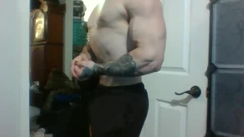 Snapshot of evancage chatting on 10, 11, 2025 evan cage online show from 10, 11, 2025