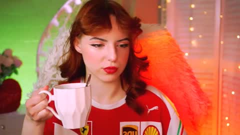 Eva  online show from 16, 2, 2025