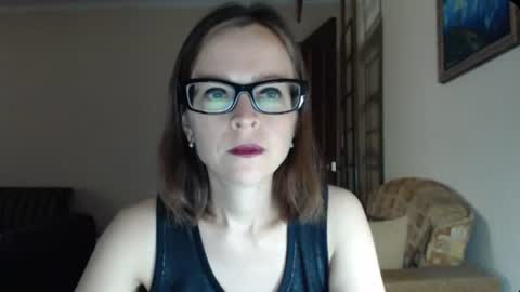 Snapshot of evangeline06 chatting on 8, 7, 2026 YourMistress online show from 8, 7, 2026