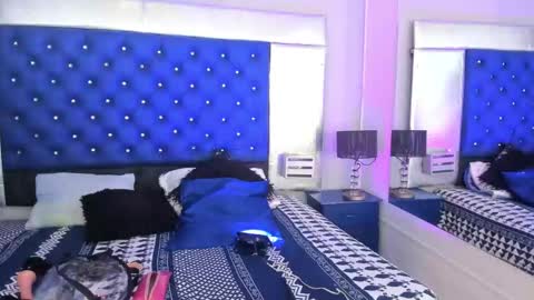 evanllelyne online show from 27, 10, 2025