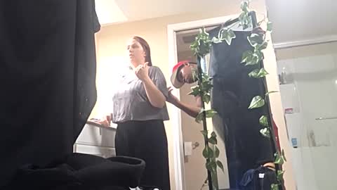 evanschris2048 online show from 8, 10, 2025