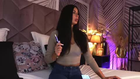 EvaRhea online show from 25, 3, 2026