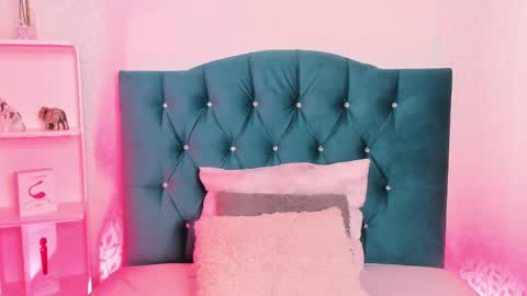 Snapshot of evaritz__ chatting on 10, 2, 2025 EVARITZ online show from 10, 2, 2025