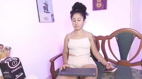 Snapshot of evarouseee chatting on 16, 7, 2026 evarouseee online show from 16, 7, 2026