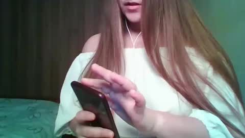 evasapples2026 online show from 7, 4, 2026