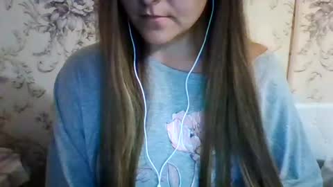 Snapshot of evasapples2026 chatting on 4, 7, 2026 evasapples2026 online show from 4, 7, 2026