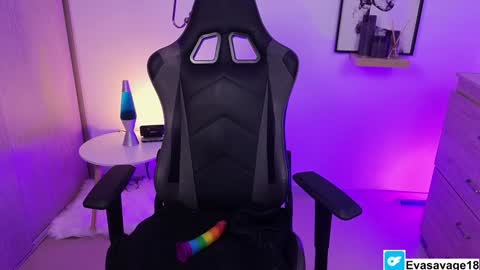 EVA SAVAGEIm recovering from surgery. Ill see you in a couple of weeks. online show from 2, 2, 2025