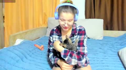 Eva online show from 5, 12, 2025