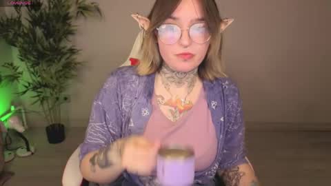 Snapshot of evathewitcher chatting on 3, 6, 2026 EvaTheWitcher online show from 3, 6, 2026