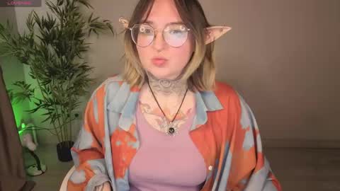 Snapshot of evathewitcher chatting on 8, 6, 2026 EvaTheWitcher online show from 8, 6, 2026