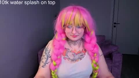 Snapshot of evathewitcher chatting on 8, 7, 2026 EvaTheWitcher online show from 8, 7, 2026