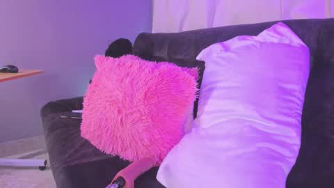 Eva Queen online show from 17, 12, 2025