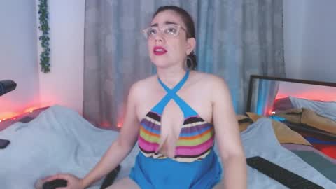 Snapshot of eve_blue77 chatting on 27, 12, 2024 Eve Blue friends. IG eve blue77 TW EveBlue 1 OF eveblue7 online show from 27, 12, 2024