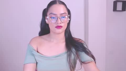 Snapshot of eve_rox18 chatting on 4, 12, 2025 Eve Rox18 online show from 4, 12, 2025