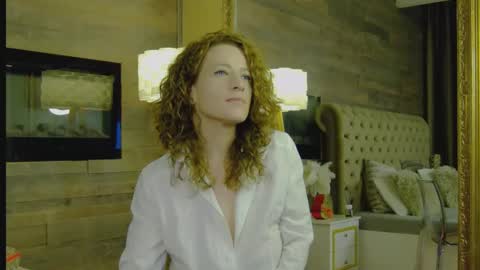 Snapshot of evehamilton chatting on 6, 12, 2024 EveHamilton online show from 6, 12, 2024