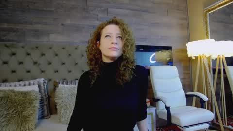 Snapshot of evehamilton chatting on 26, 2, 2025 EveHamilton online show from 26, 2, 2025