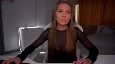 Evelina online show from 4, 5, 2026
