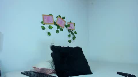 Evelin Miller online show from 16, 9, 2025