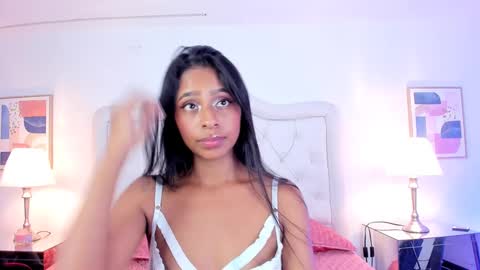 Snapshot of evelyn__ebony chatting on 7, 12, 2024 evelyn ebony online show from 7, 12, 2024