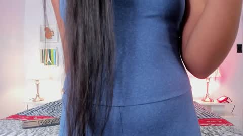 Snapshot of evelyn__ebony chatting on 4, 1, 2025 evelyn ebony online show from 4, 1, 2025