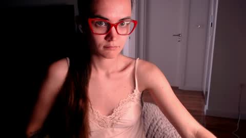Evelyn online show from 10, 5, 2026