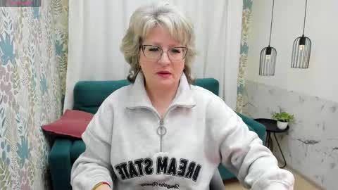 Evelyn online show from 20, 4, 2026