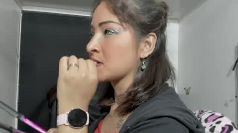 Snapshot of evelynesex chatting on 26, 4, 2026 Evelyne online show from 26, 4, 2026