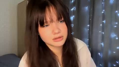 Evelyn Velvet online show from 12, 6, 2026