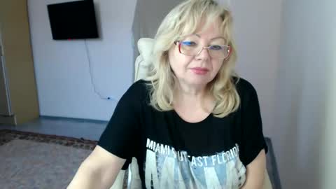 BarbaraBlondy online show from 25, 2, 2025