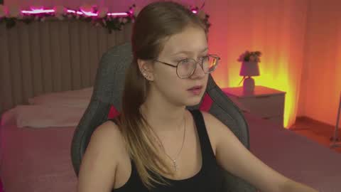 Snapshot of evemundie chatting on 10, 11, 2025 Eve online show from 10, 11, 2025