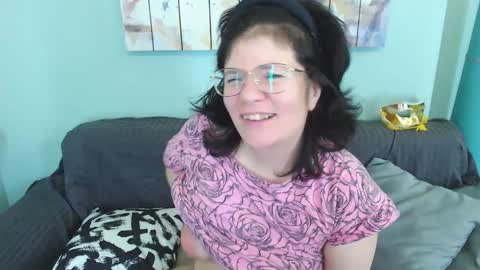 Everly online show from 12, 1, 2025