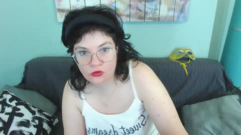 Everly online show from 6, 2, 2025