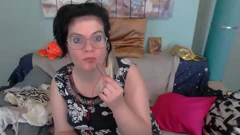 Everly online show from 25, 11, 2025