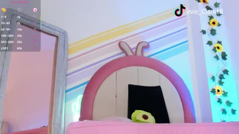 My name is Evie  nice to meet you  really get to know me better private is open  online show from 24, 2, 2025