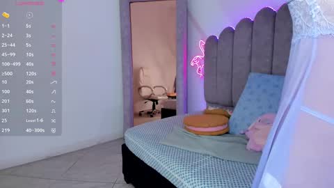 My name is Evie  nice to meet you  really get to know me better private is open  online show from 25, 9, 2025