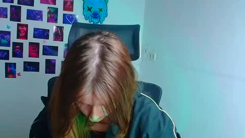 Evie online show from 3, 12, 2025