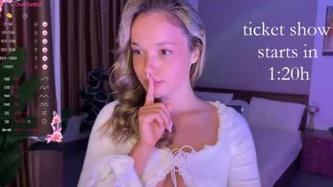 Snapshot of evielina chatting on 24, 5, 2026 evielina online show from 24, 5, 2026