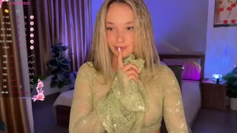 Snapshot of evielina chatting on 28, 5, 2026 evielina online show from 28, 5, 2026